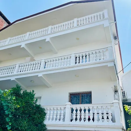 Villa Albi Guests House *