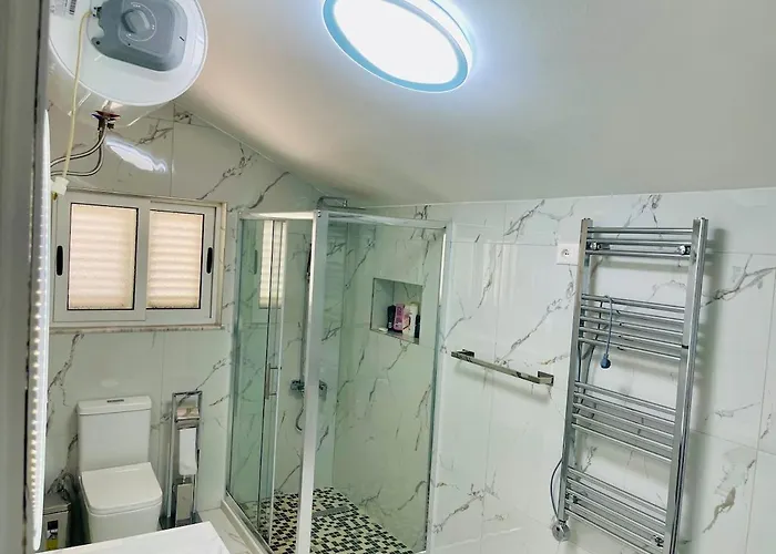 Albi Guests House 地拉那